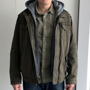 Levi’s Men’s Sherpa-Lined Trucker Jacket